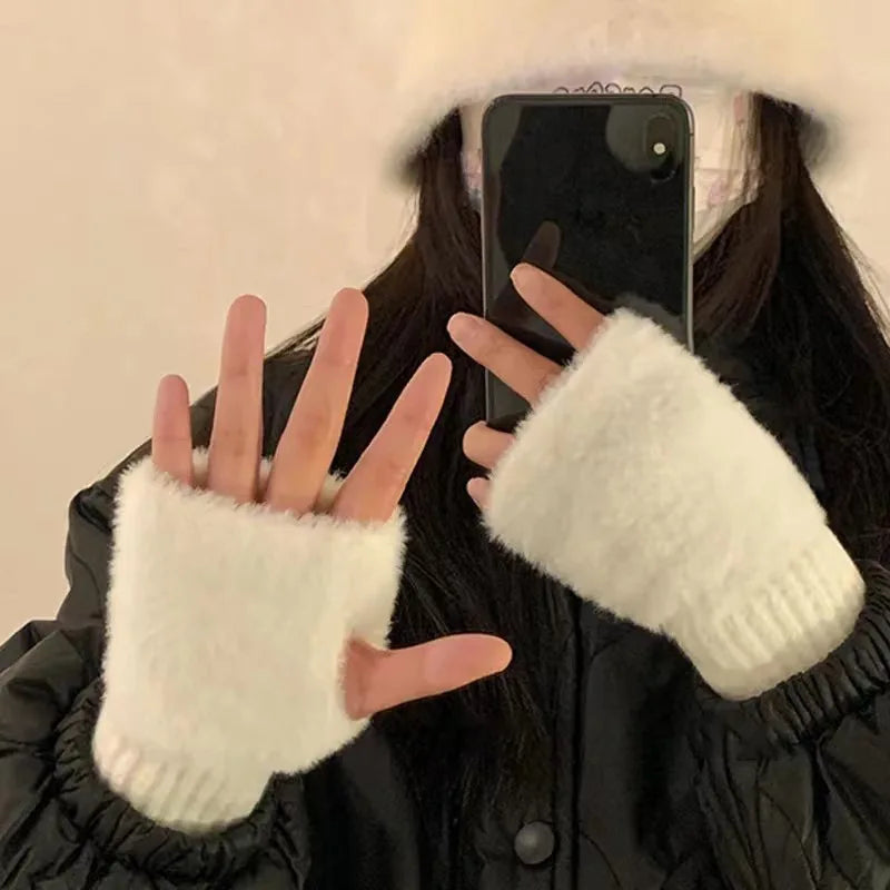 Cozy Unisex Fleece Gloves for Men and Women - Luxicro