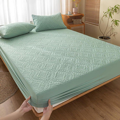 Breathable Fitted Mattress Protector - Waterproof Bed Cover - Luxicro