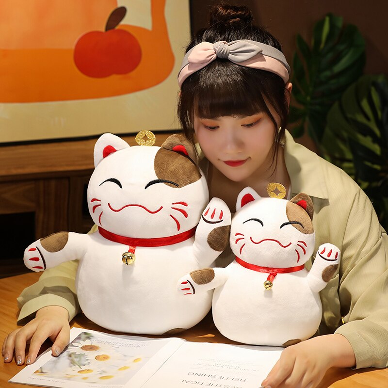 Lucky Cat Statue Charm