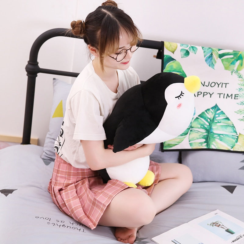 Adorable Moving Penguin Collectible Figures - Luxicro