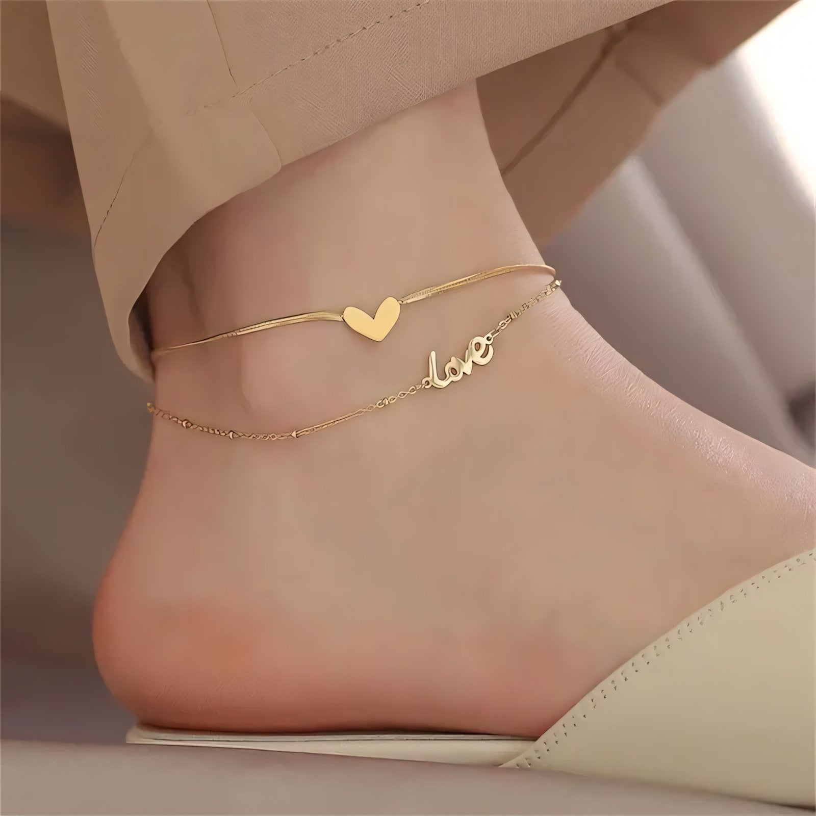 Dainty Heart Shaped Gold Anklet Chain - Luxicro