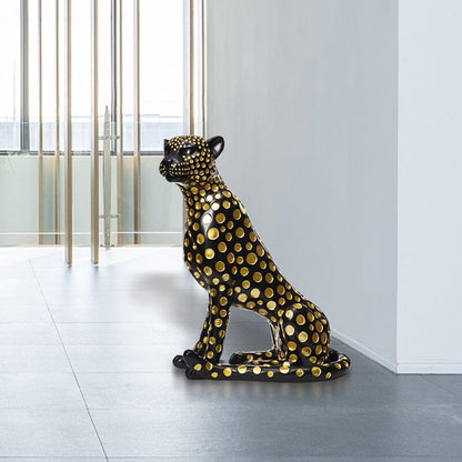 Wild Cat Figurine Decoration