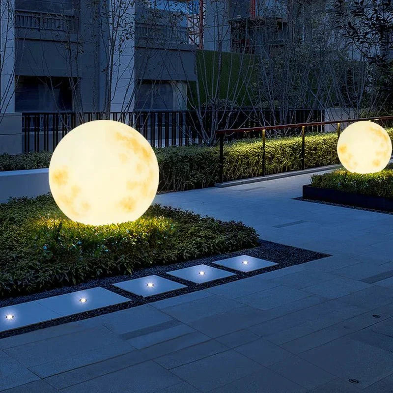 Beautiful Solar Powered Garden Light