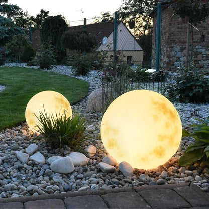 Beautiful Solar Powered Garden Light
