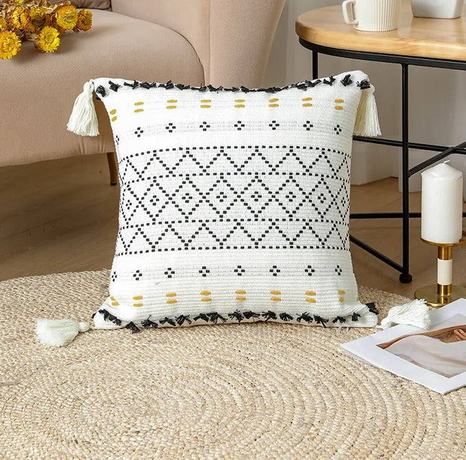 Luxurious Plush Pillowcase with Decorative Stitched Pattern