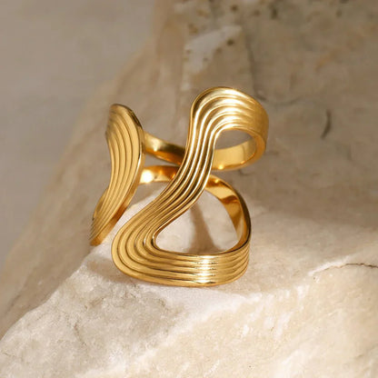 Stylish Swirl Design Silver Ring