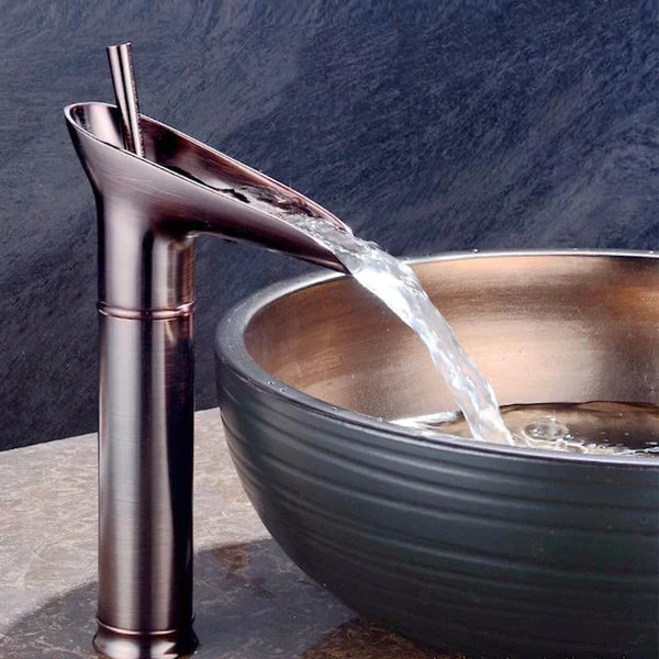 Stylish Bronze One Handle Bath Sink Faucet