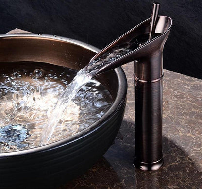 Stylish Bronze One Handle Bath Sink Faucet