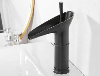 Stylish Bronze One Handle Bath Sink Faucet