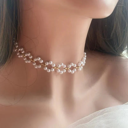 Dainty Floral Pendant Choker Necklace