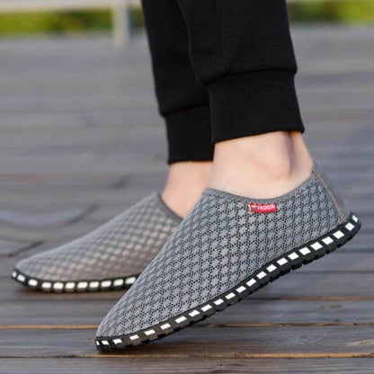Breathable Lightweight Men's Sports Shoes