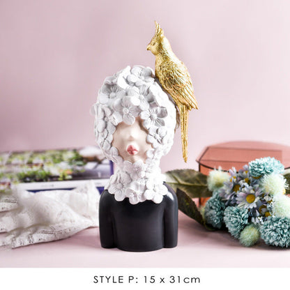 Beautiful Lady Statue Home Decor