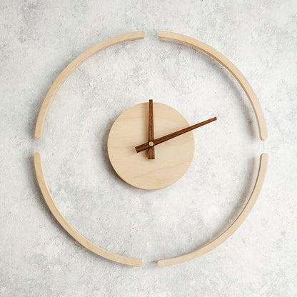 Elegant Round Glass Wall Clock - Luxicro