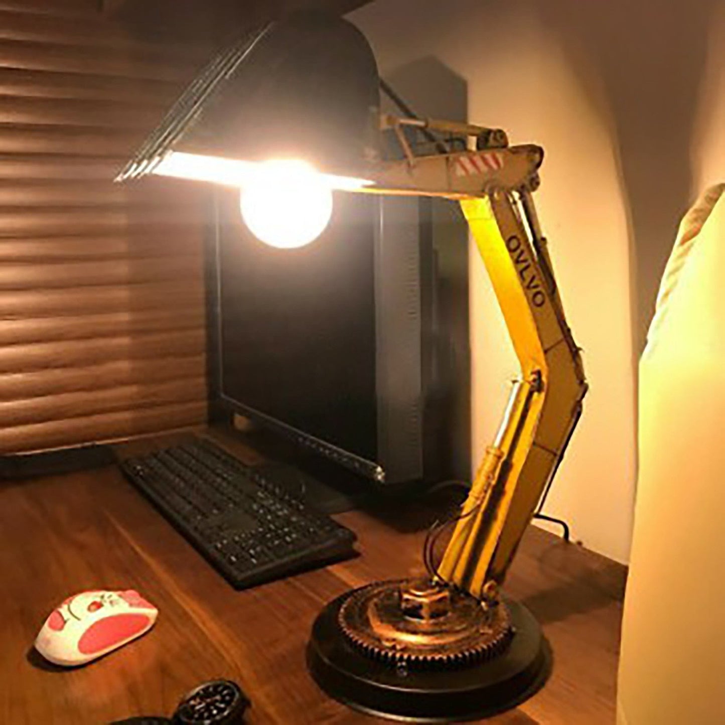 Rugged Site Work Light Lamp - Luxicro