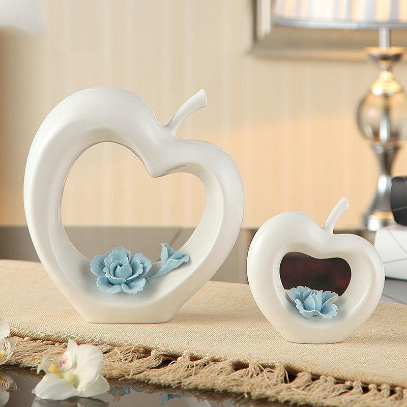 Lovely Ceramic Heart Figurine Decoration - Luxicro