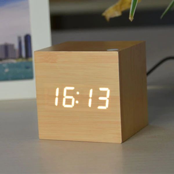 Simple Wood LED Desk Clock