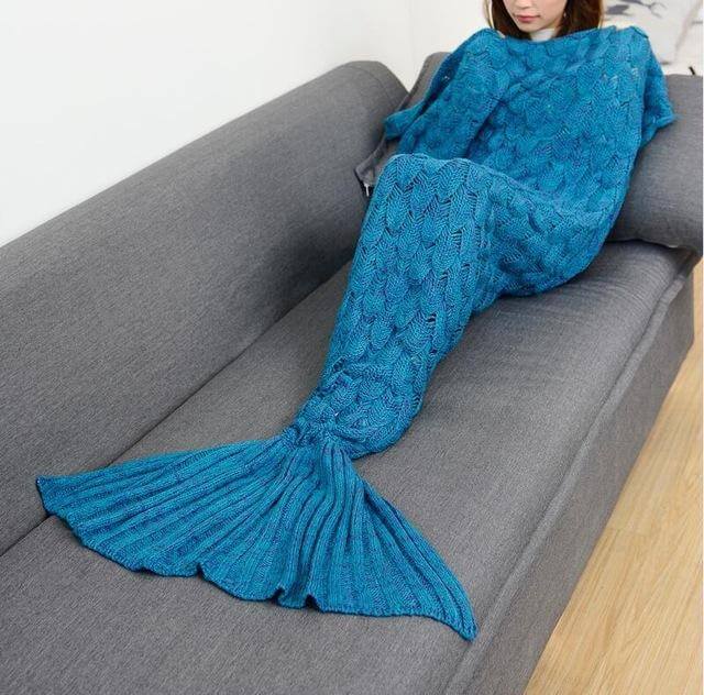 Cozy Beach Style Throw Blanket