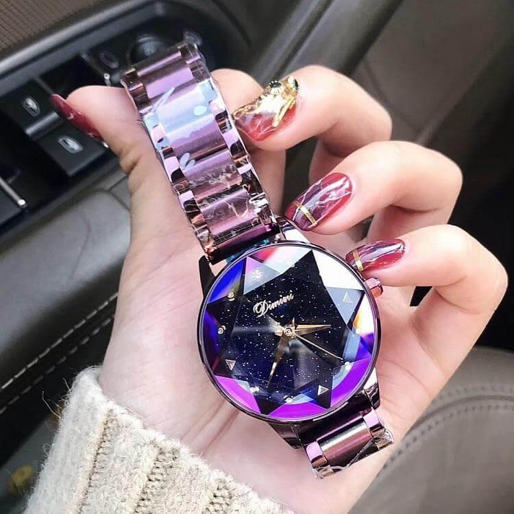 Stylish Women's Silver Leather Wristwatch - Luxicro