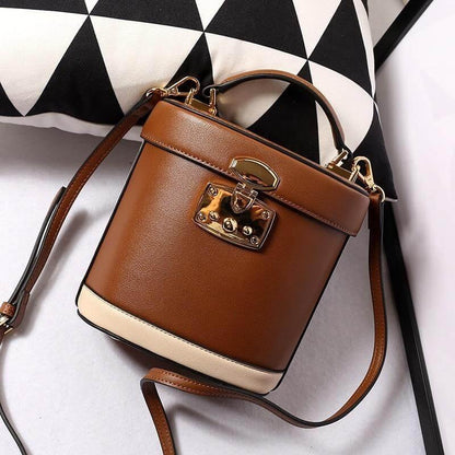 Chic Ladies Small Leather Shoulder Bag - Luxicro