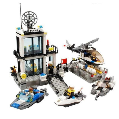 Customizable Beach Police Station Set - Luxicro