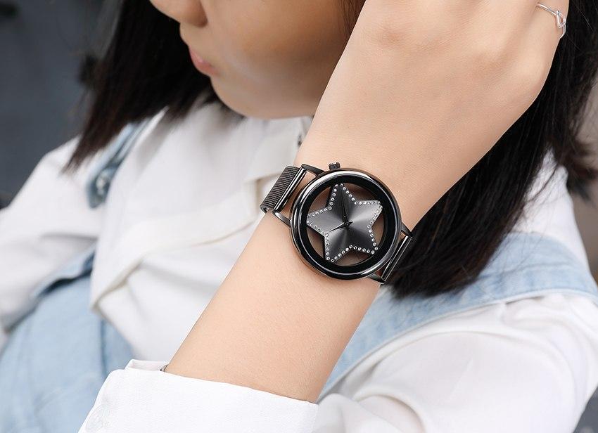 Luxurious Gemstone Hollow Ladies Watch
