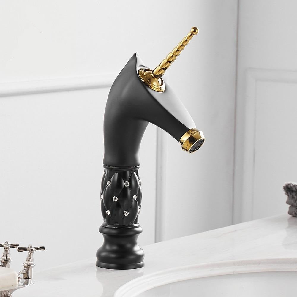 Vibrant Stylish Kitchen Sink Faucet - Luxicro