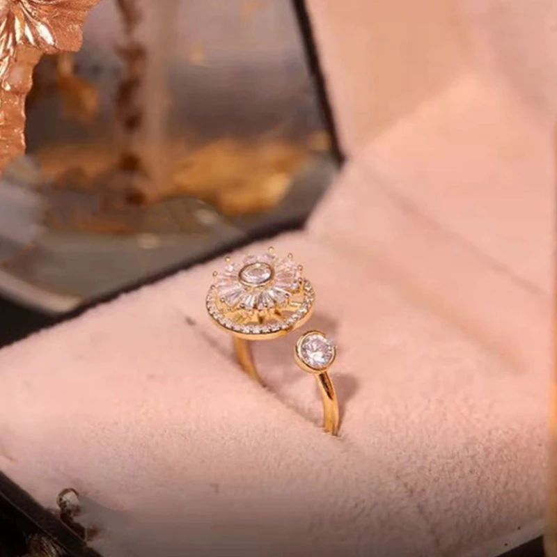Vibrant Rotating Flower Ring