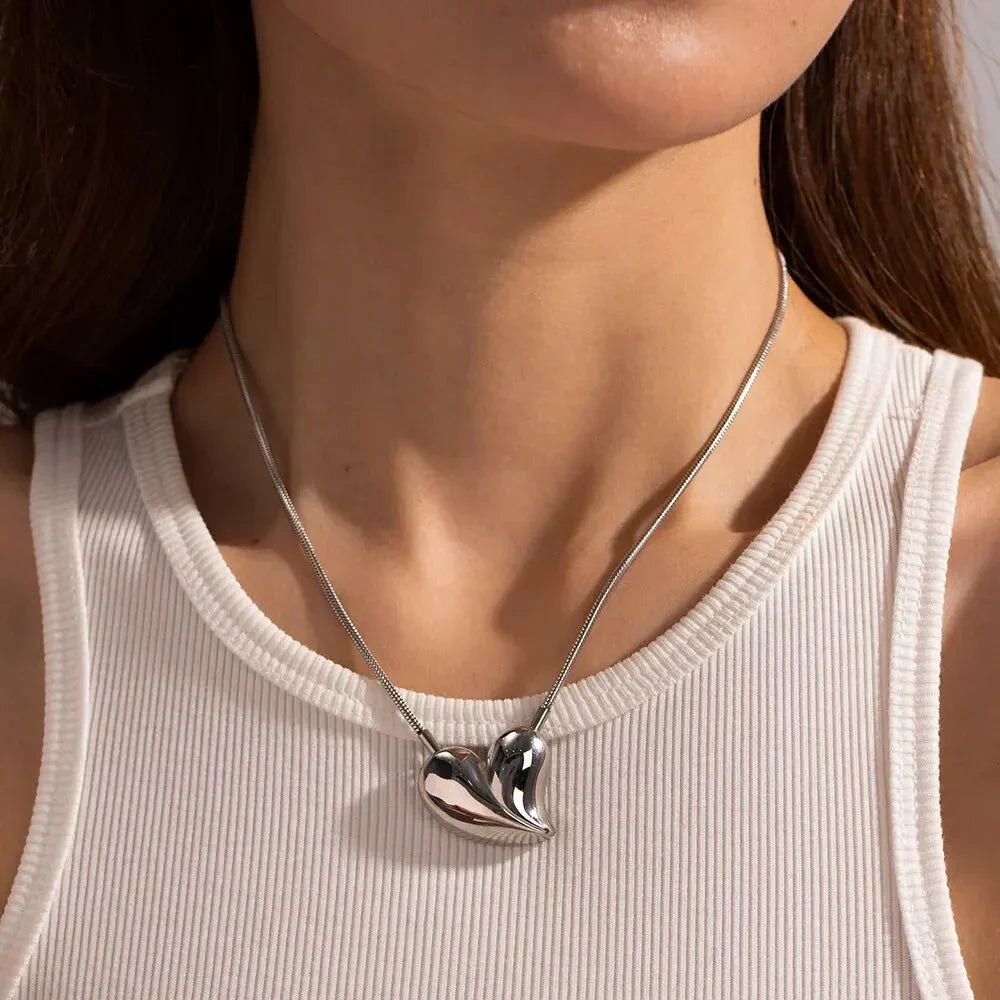 Romantic Heart Shape Pendant Necklace