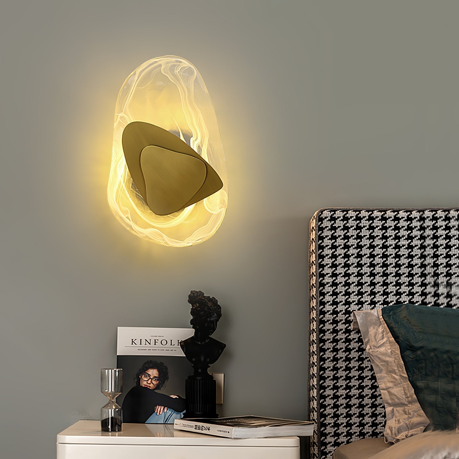 Pretty Wall Sconce - Luxicro