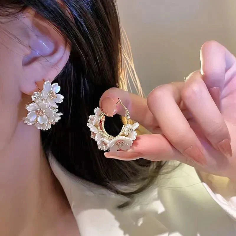 Pretty Floral Drop Earrings - Luxicro