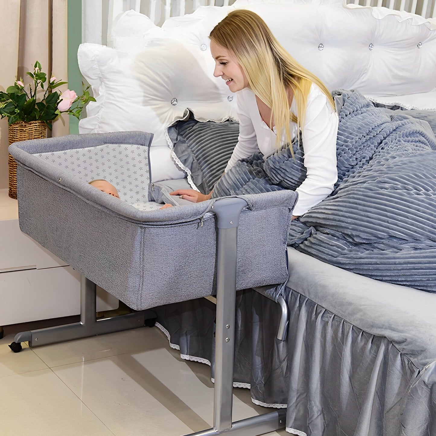Portable Baby Sleeper Bedside Crib - Luxicro