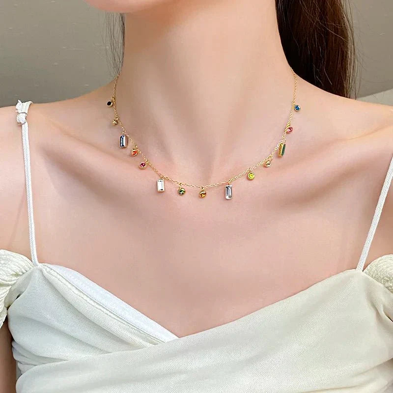 Dainty Glittering Crystal Pendant Necklace