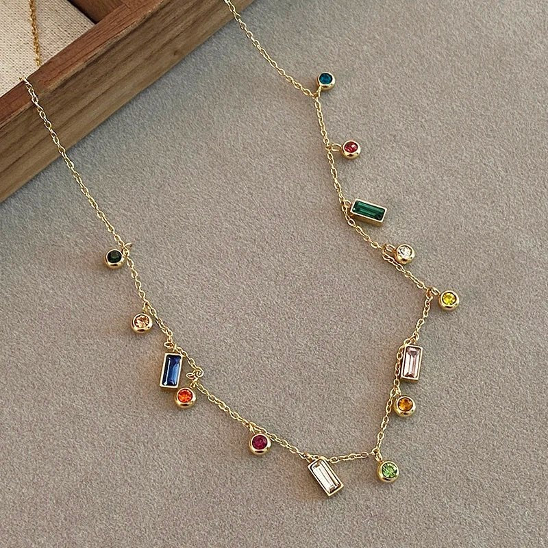 Dainty Glittering Crystal Pendant Necklace