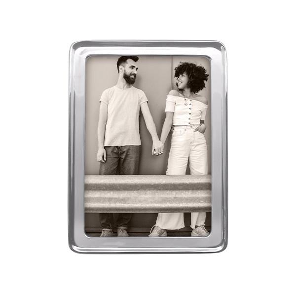 Classic Beveled Edge 5x7 Picture Frame - Luxicro