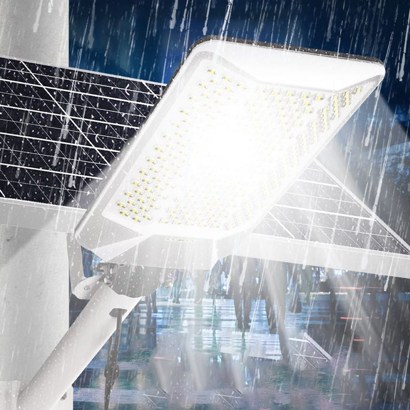 Highly Visible Solar Garden Light