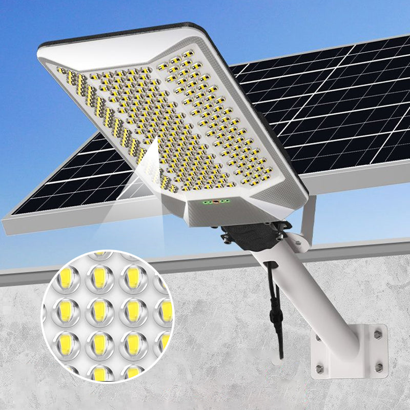 Highly Visible Solar Garden Light