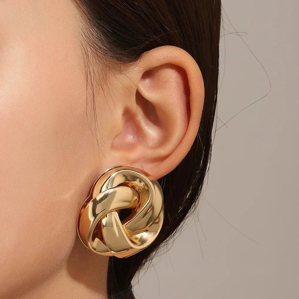 Trendy Swirl Hanging Earrings