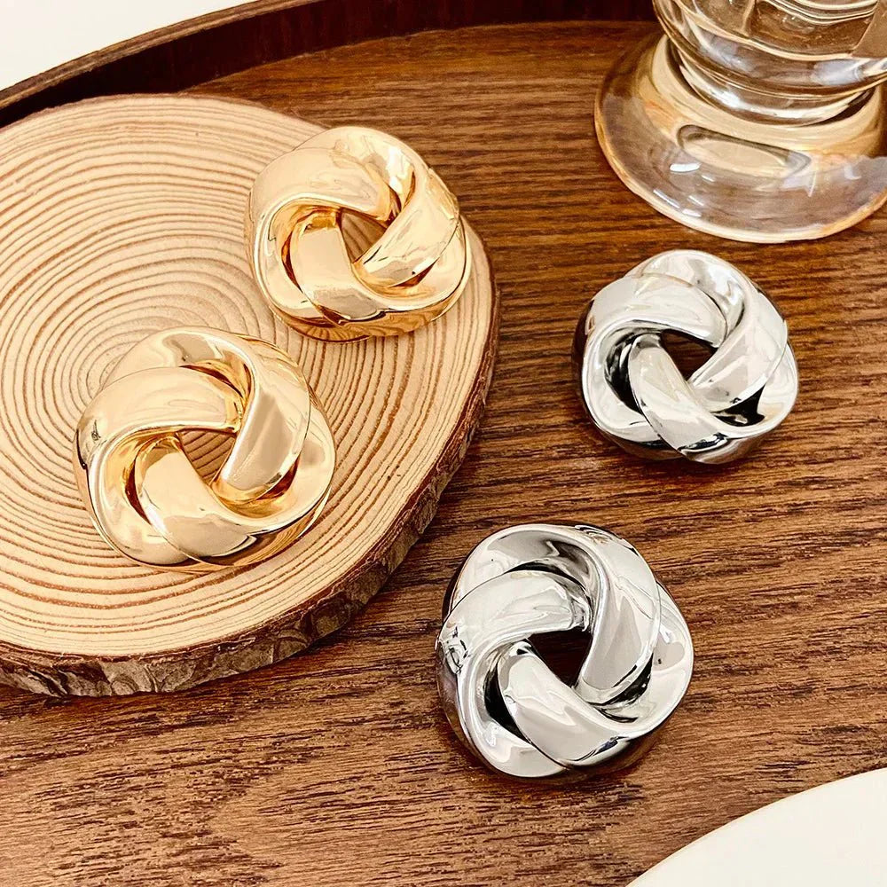 Trendy Swirl Hanging Earrings