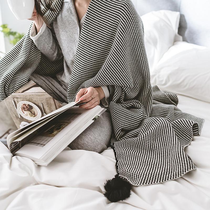 Cozy New York City Plush Throw Blanket