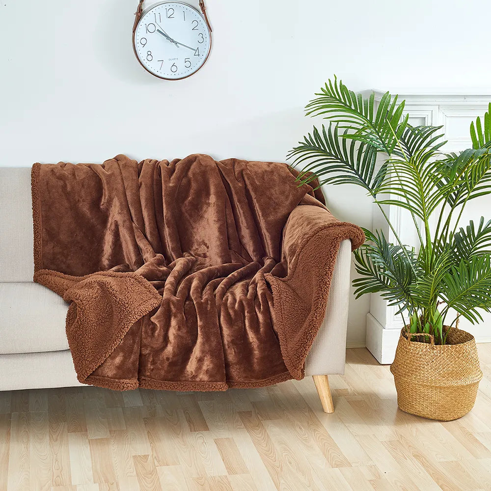 Cozy Water Resistant Throw Blanket for Sofa