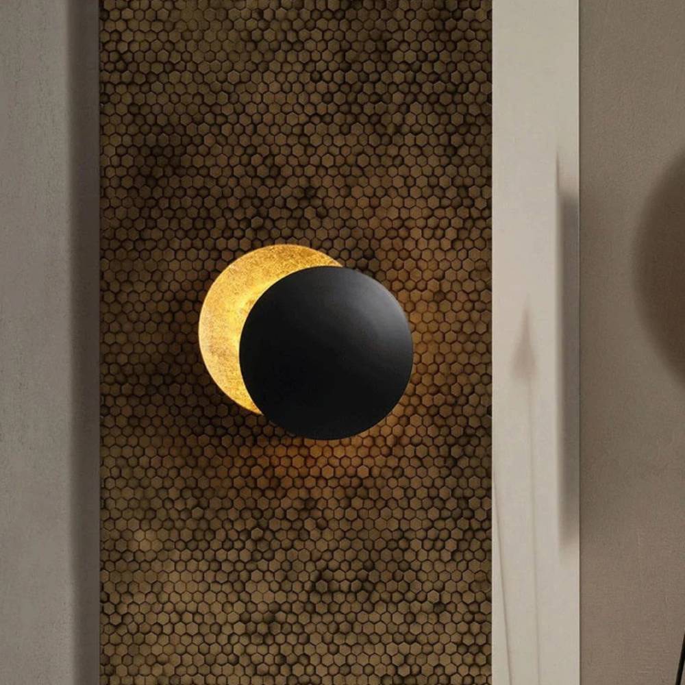 Beautiful Moonlit LED Wall Lamp