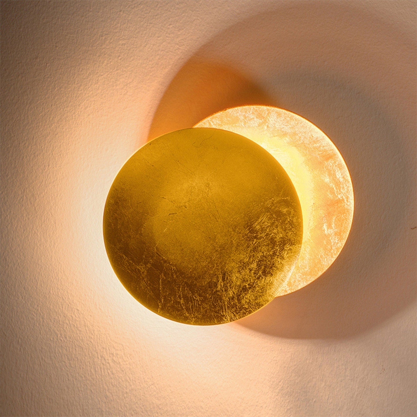 Beautiful Moonlit LED Wall Lamp