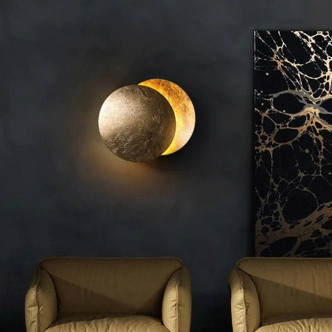 Beautiful Moonlit LED Wall Lamp - Luxicro